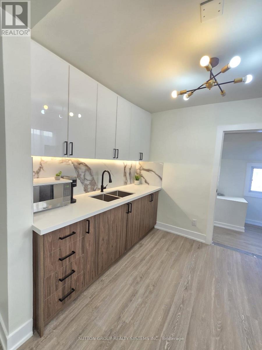 2 - 2886 Lake Shore Boulevard W, Toronto, Ontario  M8V 1J1 - Photo 9 - W12728350