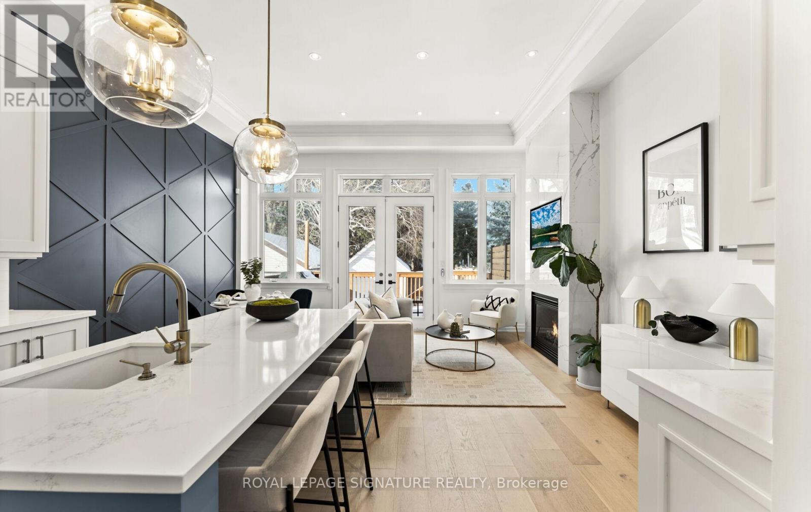 62 Burlingame Road, Toronto, Ontario  M8W 1Y8 - Photo 10 - W12728354