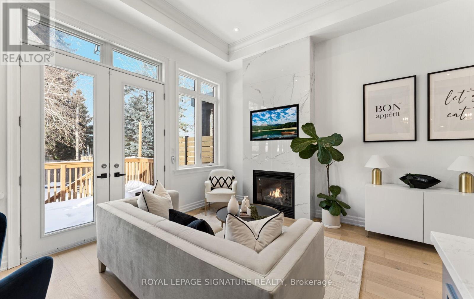 62 Burlingame Road, Toronto, Ontario  M8W 1Y8 - Photo 14 - W12728354