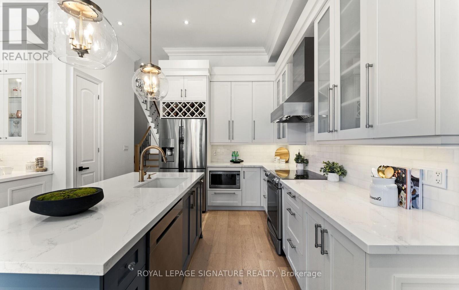 62 Burlingame Road, Toronto, Ontario  M8W 1Y8 - Photo 20 - W12728354