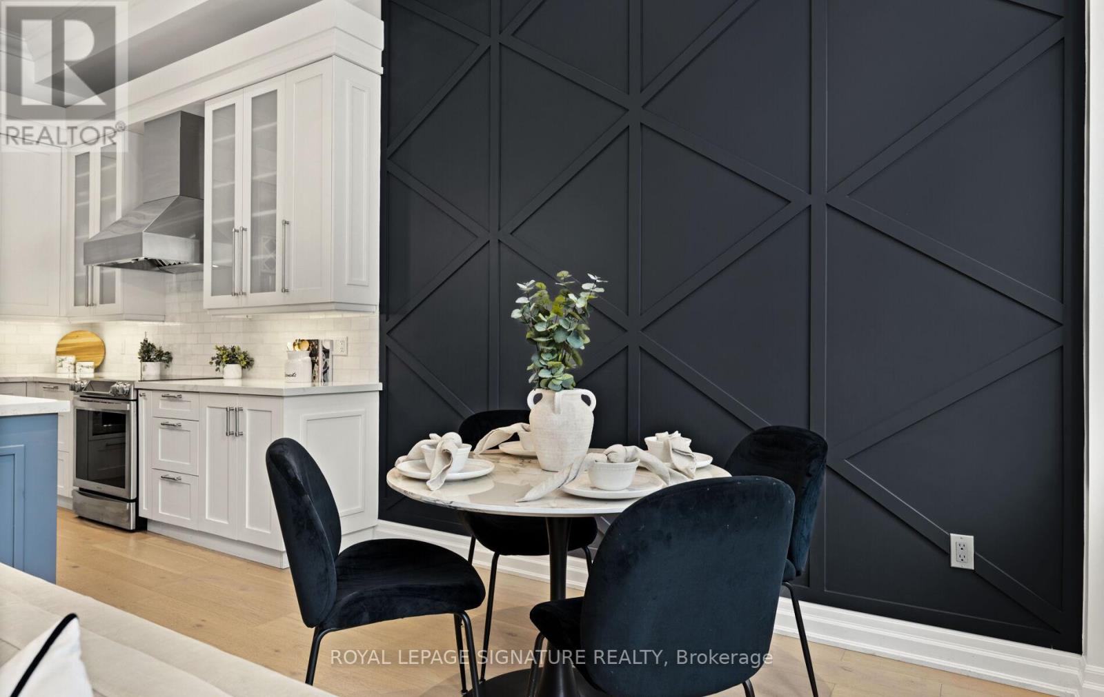 62 Burlingame Road, Toronto, Ontario  M8W 1Y8 - Photo 23 - W12728354