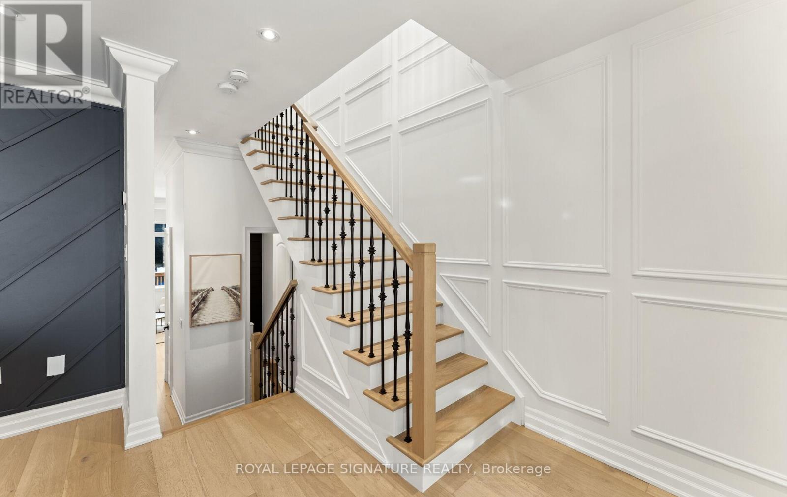 62 Burlingame Road, Toronto, Ontario  M8W 1Y8 - Photo 25 - W12728354