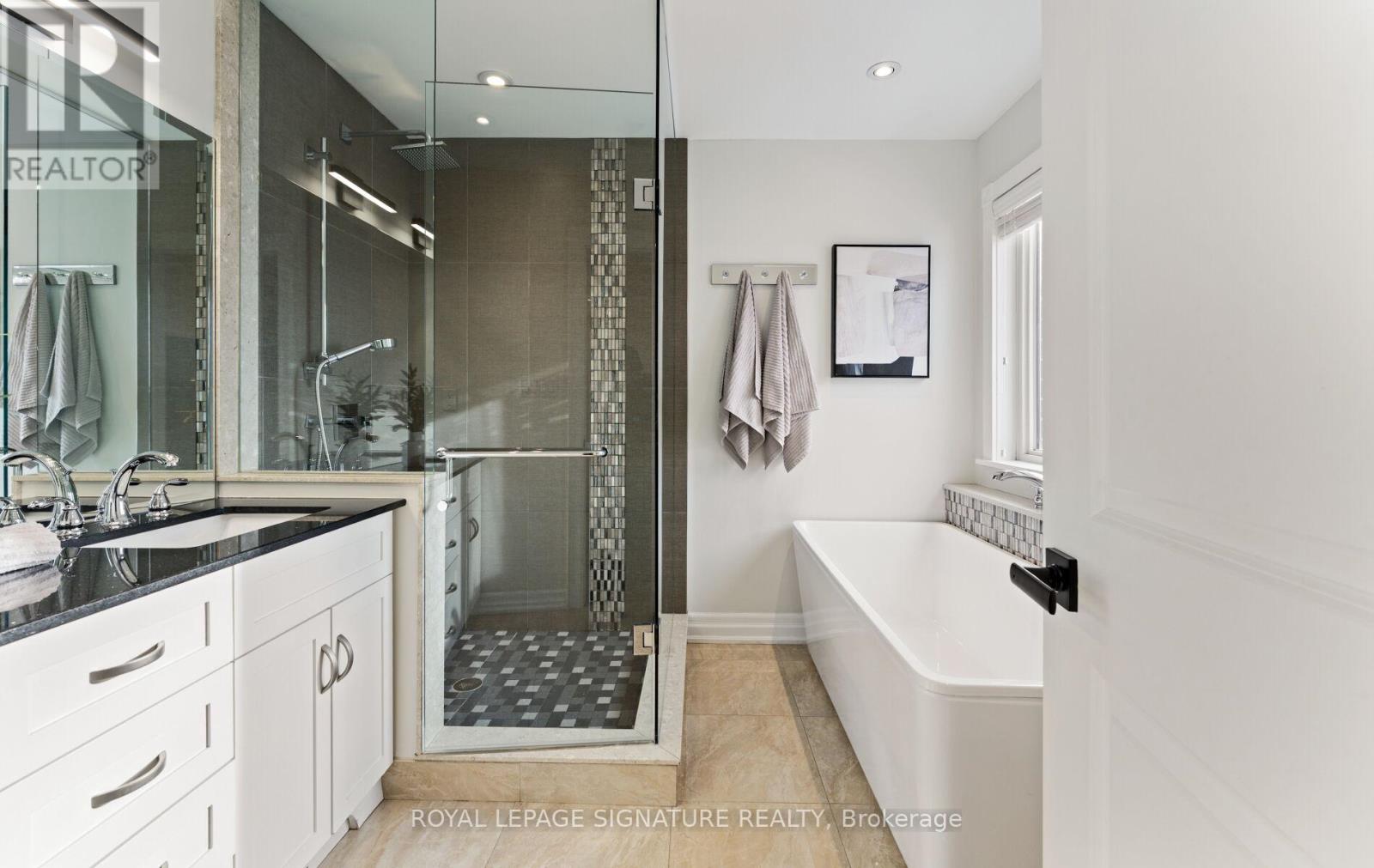 62 Burlingame Road, Toronto, Ontario  M8W 1Y8 - Photo 30 - W12728354