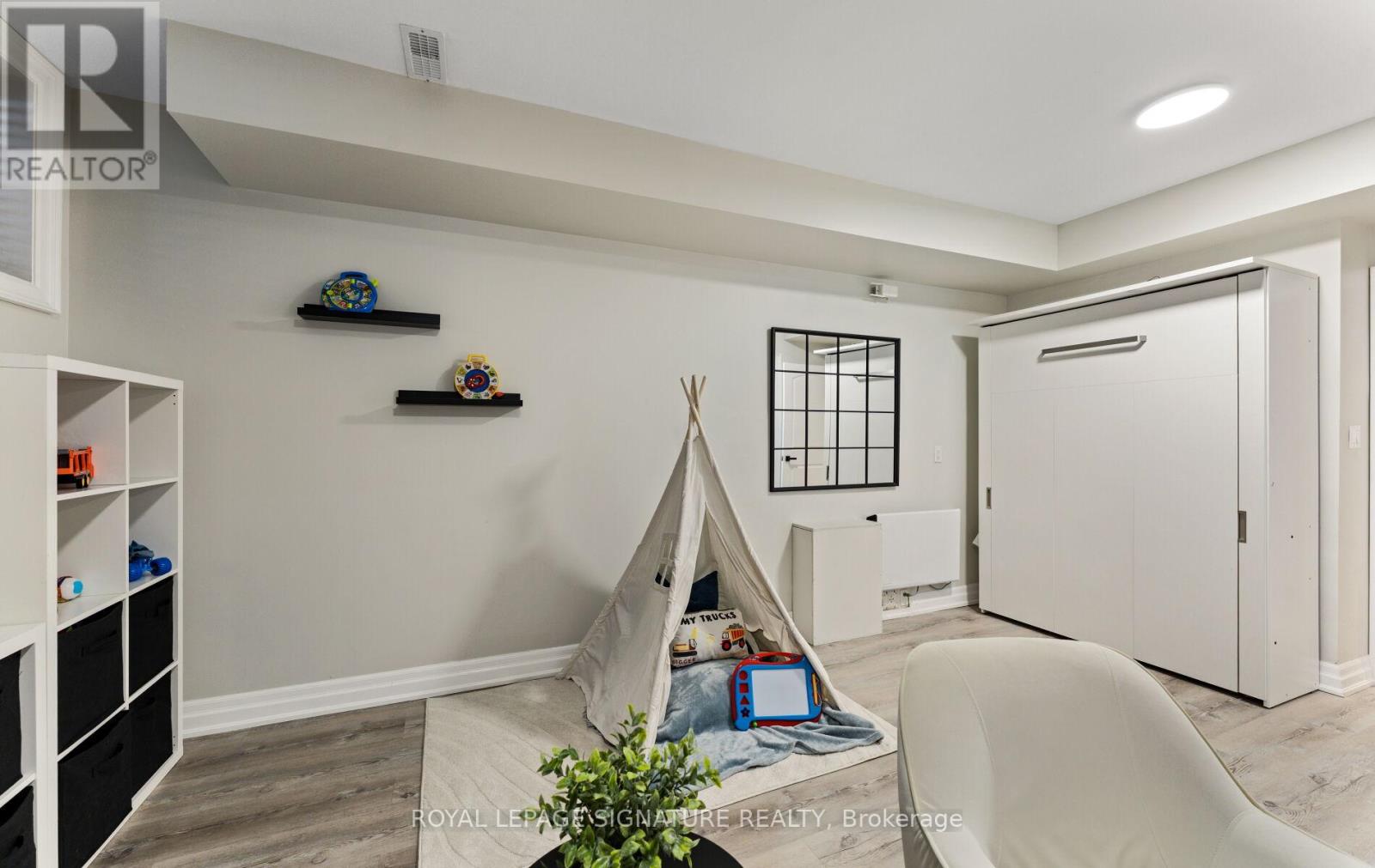 62 Burlingame Road, Toronto, Ontario  M8W 1Y8 - Photo 45 - W12728354