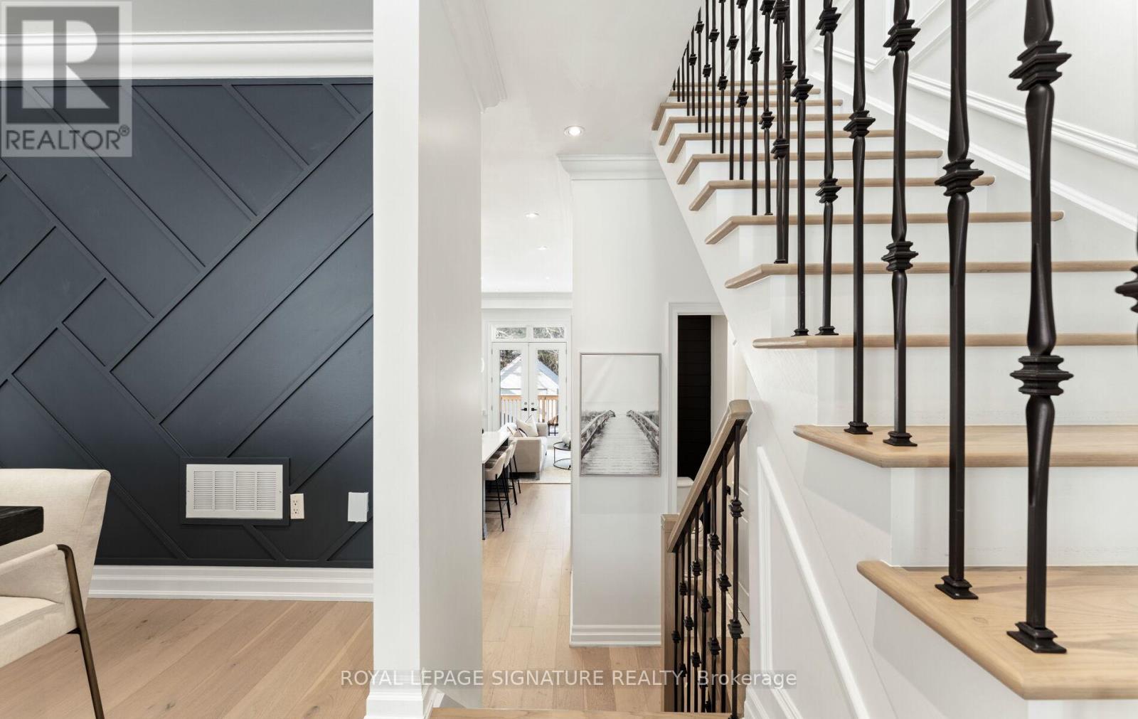 62 Burlingame Road, Toronto, Ontario  M8W 1Y8 - Photo 9 - W12728354