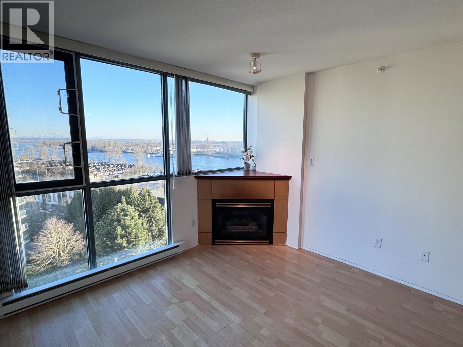 1001 2733 Chandlery Place, Vancouver, British Columbia  V5S 4V3 - Photo 2 - R3082414