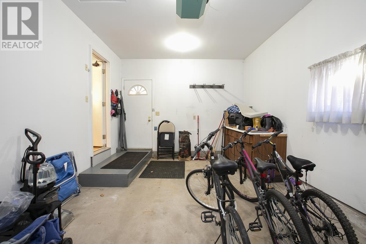 856 Pine St, Sault Ste. Marie, Ontario  P6B 3G3 - Photo 50 - SM260037