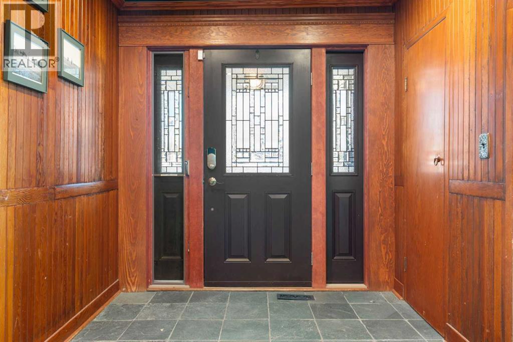 10507 Bradbury Drive Sw, Calgary, Alberta  T2W 1A7 - Photo 2 - A2280981