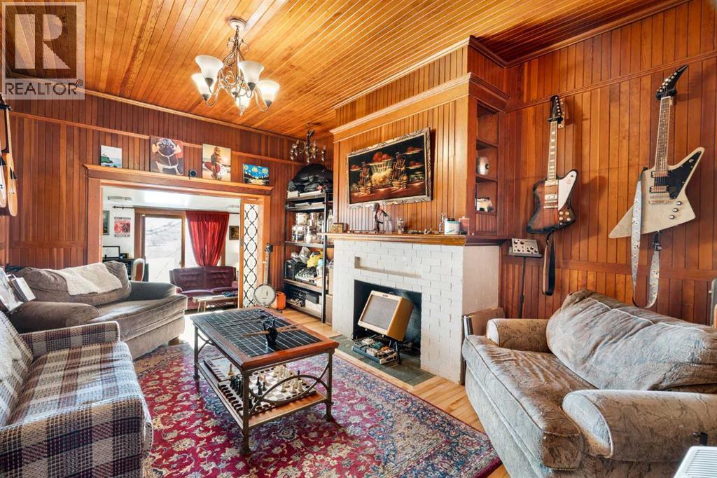 10507 Bradbury Drive Sw, Calgary, Alberta  T2W 1A7 - Photo 1 - A2280981