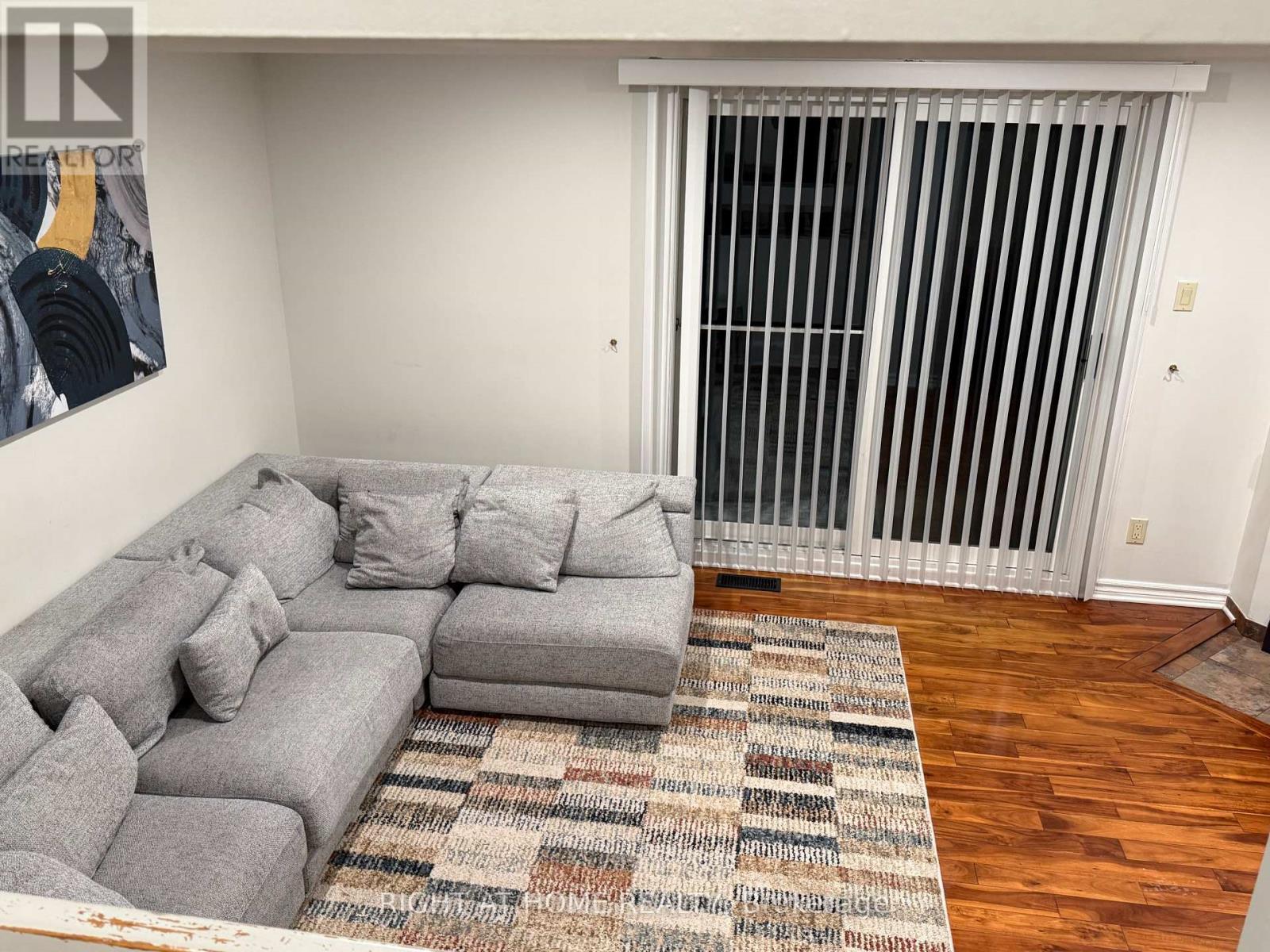 C - 1736 Lamoureux Drive, Ottawa, Ontario  K1E 2N5 - Photo 5 - X12715906