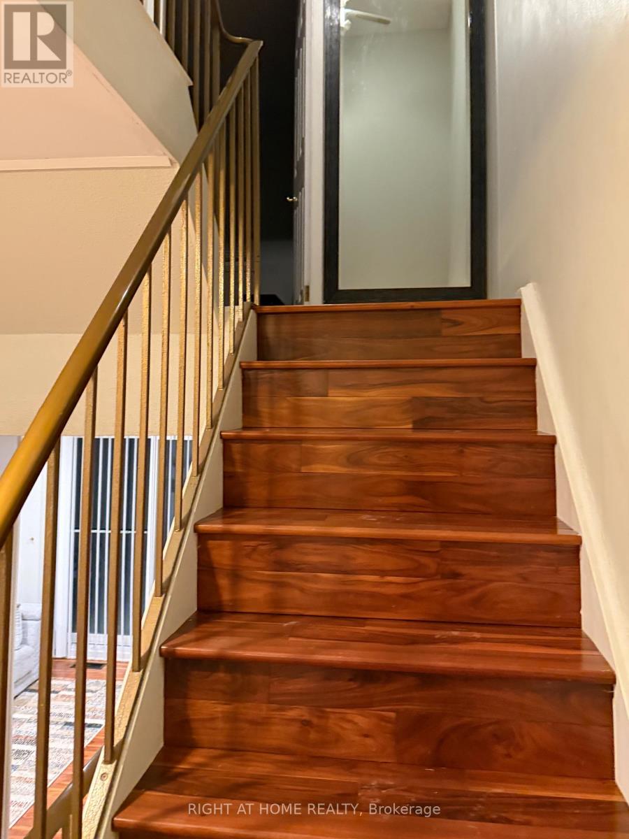 C - 1736 Lamoureux Drive, Ottawa, Ontario  K1E 2N5 - Photo 4 - X12715906