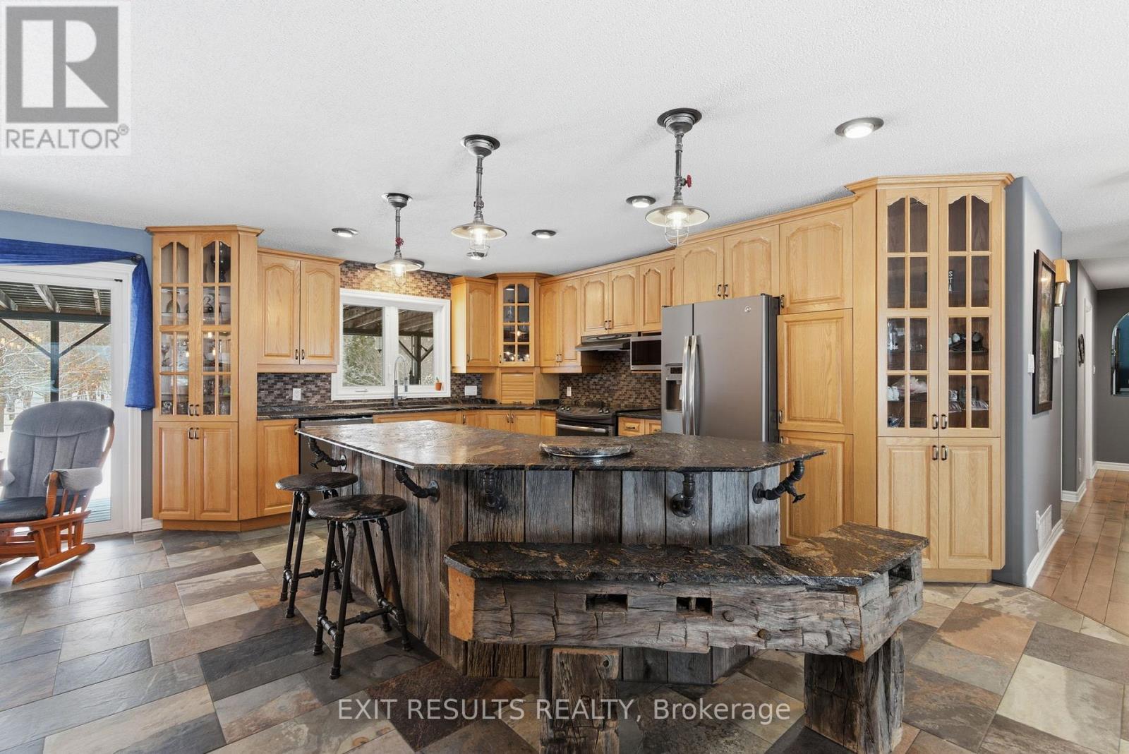 638 St Thomas Road W, Russell, Ontario  K0A 1W0 - Photo 11 - X12701706