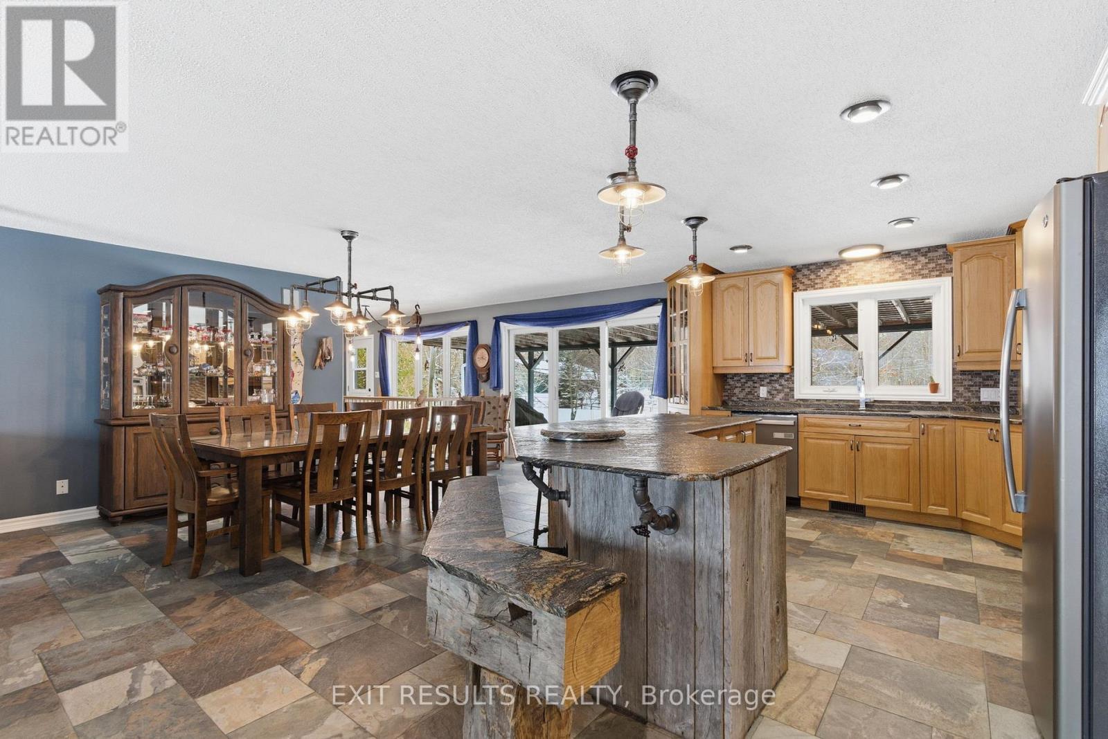 638 St Thomas Road W, Russell, Ontario  K0A 1W0 - Photo 10 - X12701706