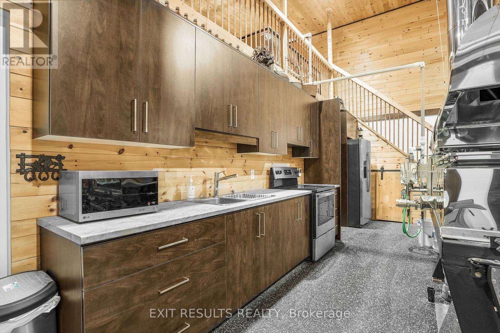 638 St Thomas Road W, Russell, Ontario  K0A 1W0 - Photo 25 - X12701706