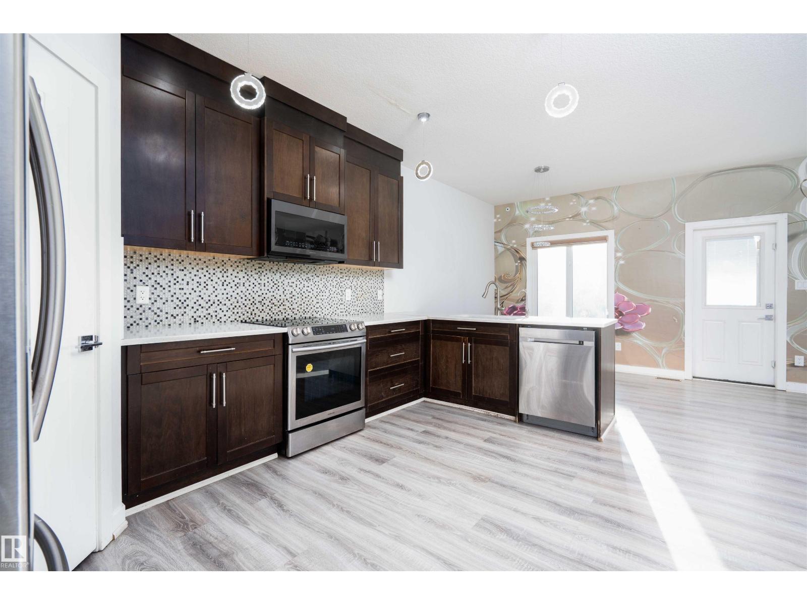 2021 15 Av Nw, Edmonton, Alberta  T6T 1B2 - Photo 15 - E4471062