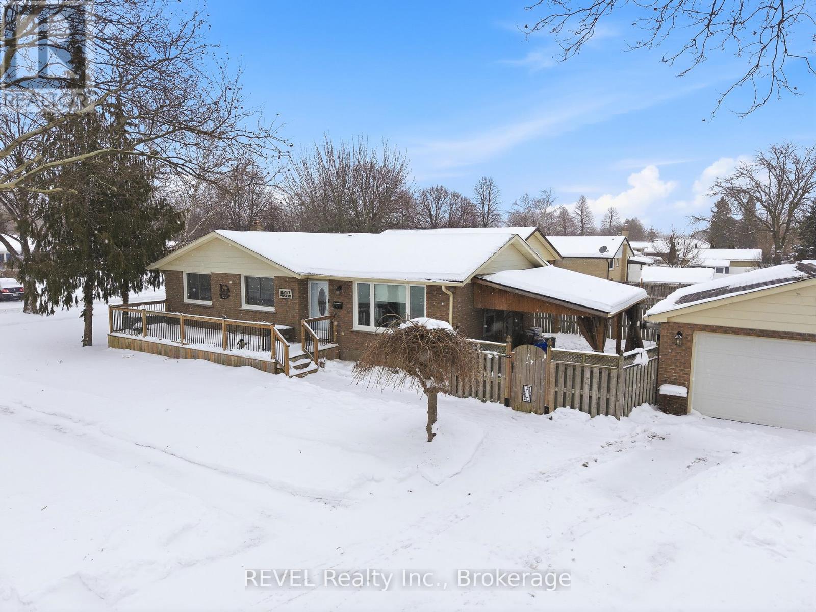 8257 Post Road, Niagara Falls, Ontario  L2H 2E5 - Photo 10 - X12728384