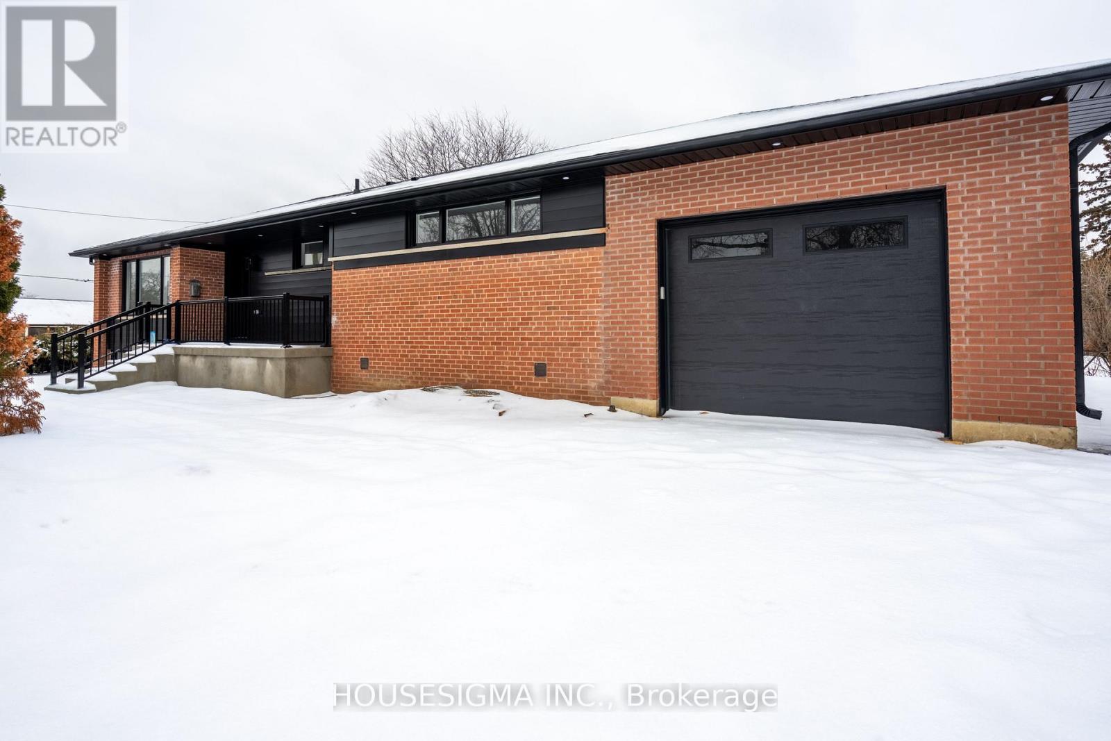 Lower - 15 Mission Drive, Toronto, Ontario  M3A 2P1 - Photo 19 - C12728386