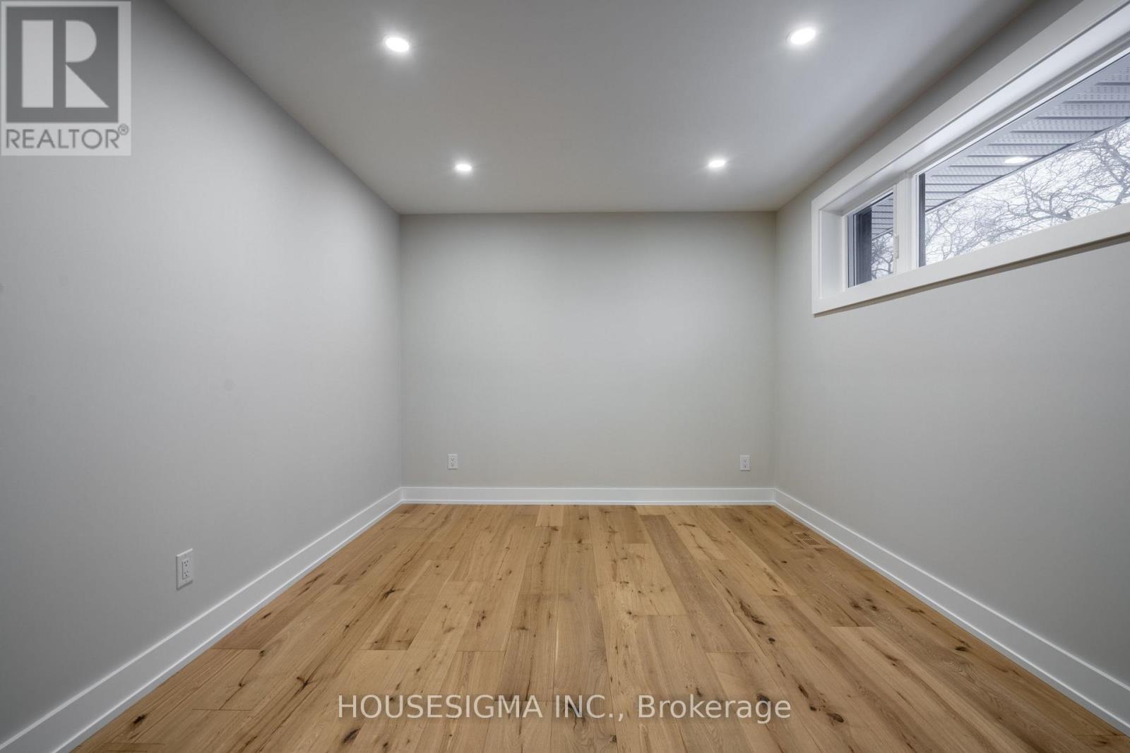 Upper - 15 Mission Drive, Toronto, Ontario  M3A 2P1 - Photo 17 - C12728388