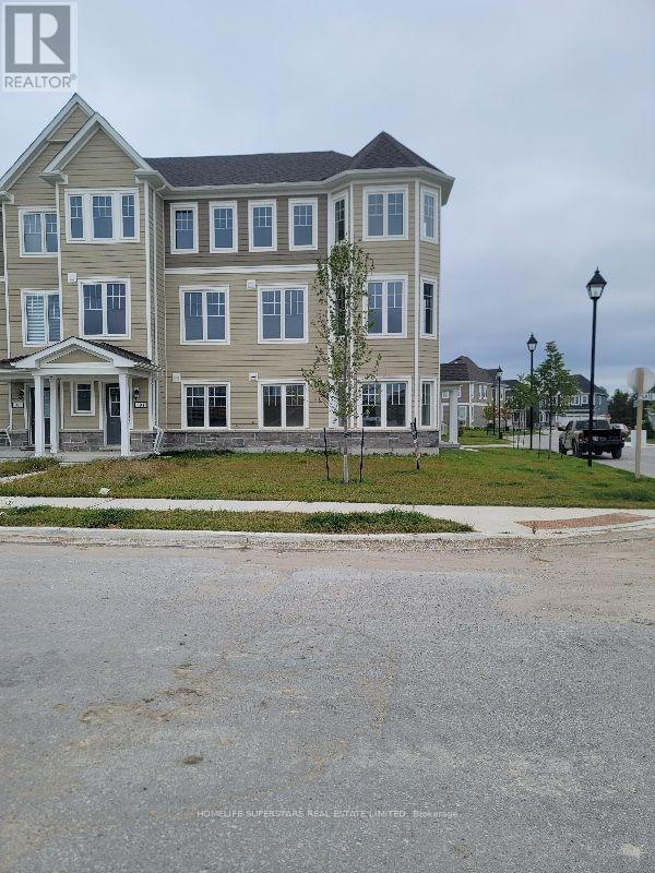 189 Village Gate Drive, Wasaga Beach, Ontario  L9Z 0K2 - Photo 2 - S12728364