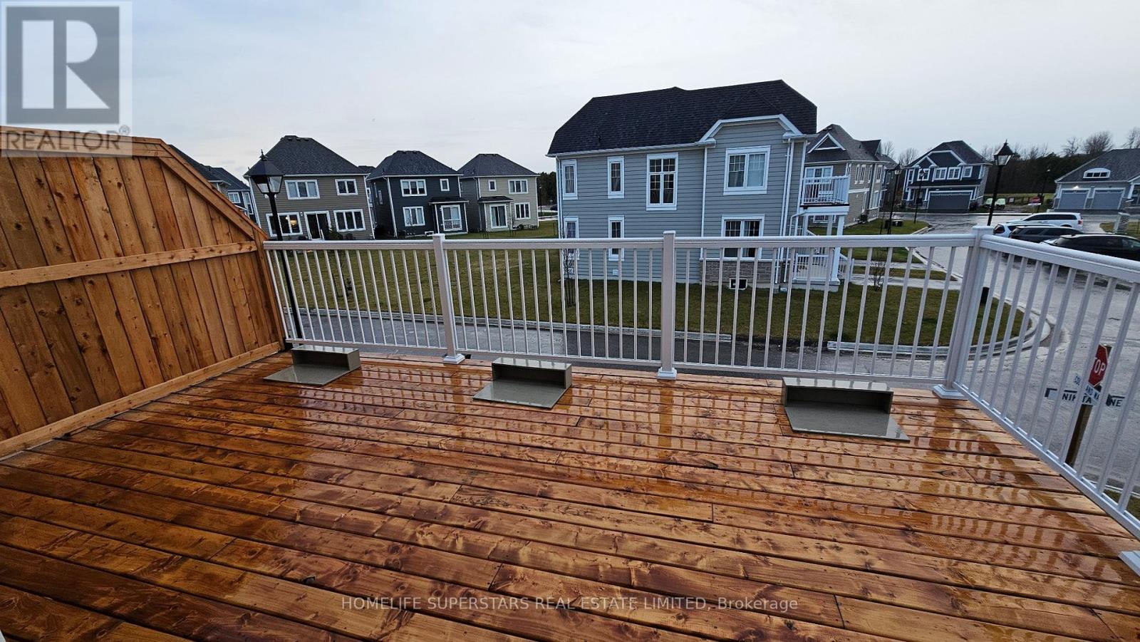 189 Village Gate Drive, Wasaga Beach, Ontario  L9Z 0K2 - Photo 34 - S12728364