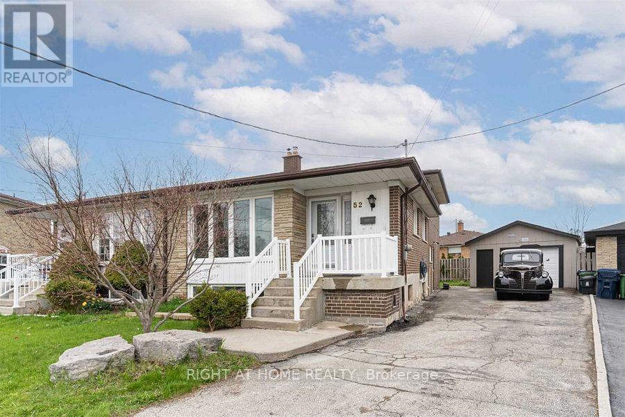 BSMT - 52 GOLDSBORO ROAD, Toronto, Ontario