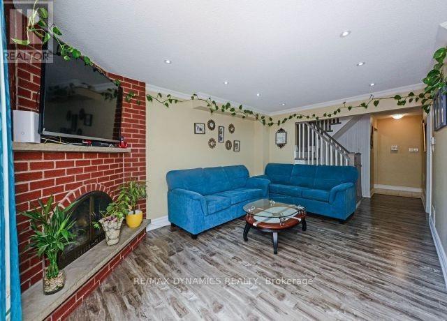 7 Slater Circle, Brampton, Ontario  L6X 2S7 - Photo 13 - W12728370