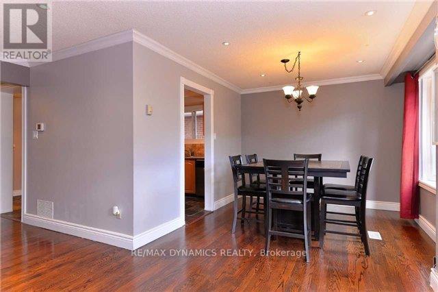 7 Slater Circle, Brampton, Ontario  L6X 2S7 - Photo 7 - W12728370