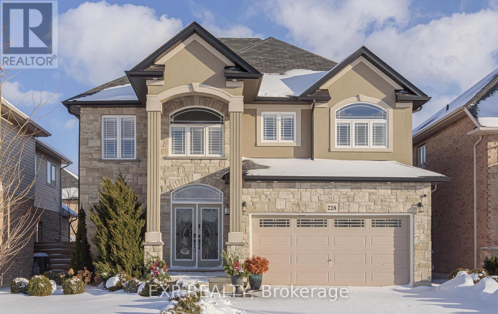 228 GRETI DRIVE, Hamilton, Ontario