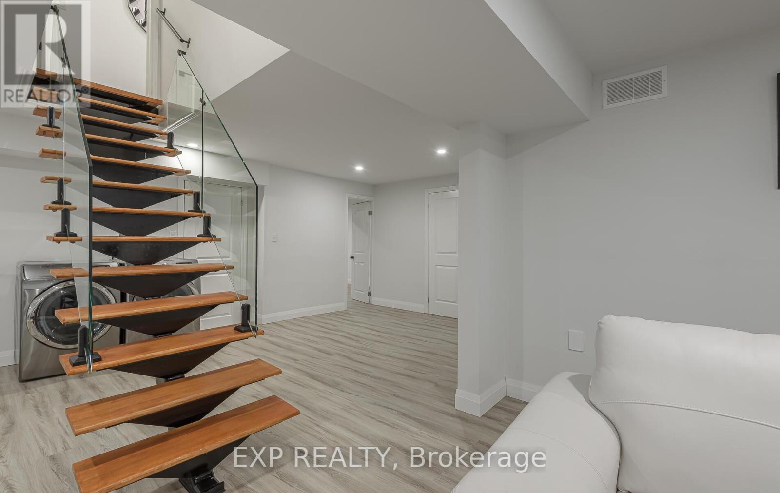 228 Greti Drive, Hamilton, Ontario  L9B 0H5 - Photo 36 - X12728372