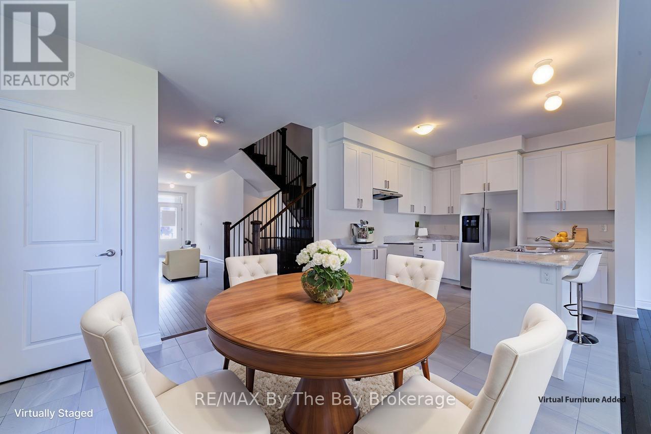 21 Lisa Street, Wasaga Beach, Ontario  L9Z 1J9 - Photo 9 - S12728424