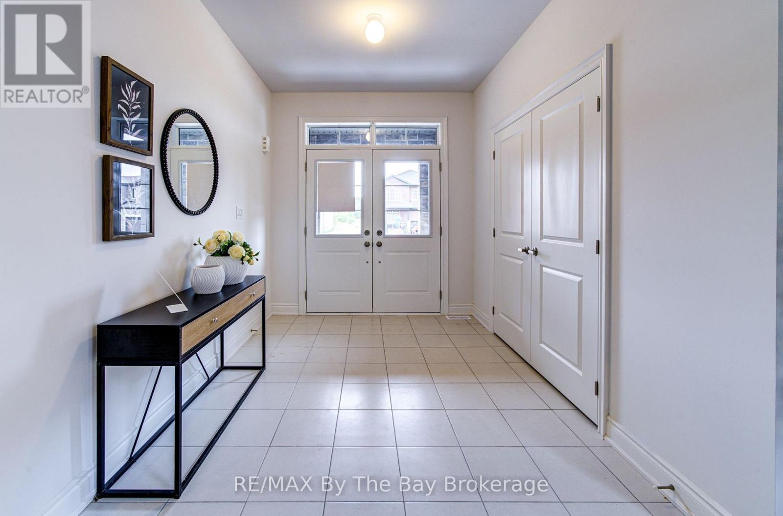 5 Misty Ridge Road, Wasaga Beach, Ontario  L9Z 0R8 - Photo 4 - S12728430