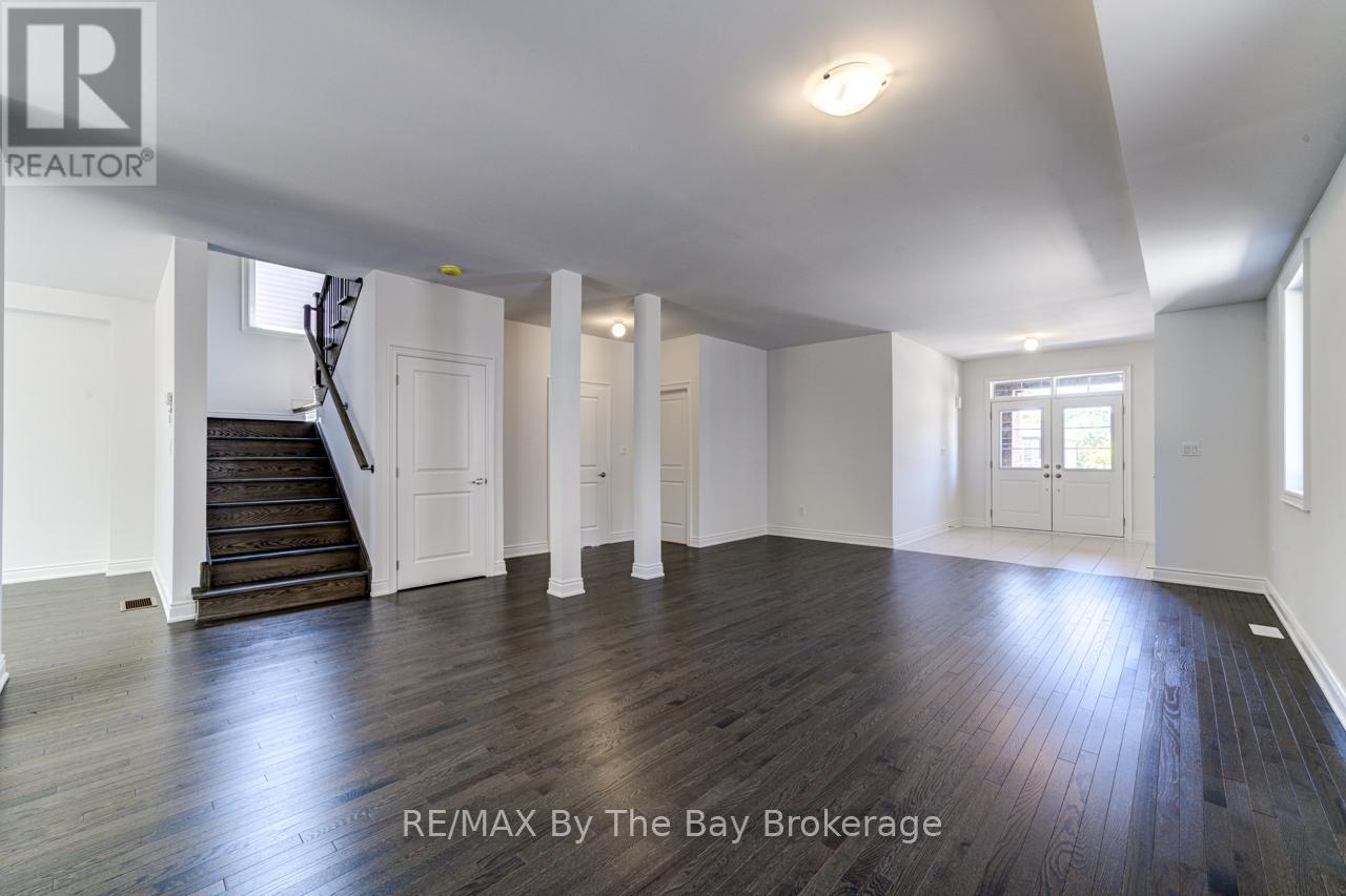 5 Misty Ridge Road, Wasaga Beach, Ontario  L9Z 0R8 - Photo 8 - S12728430