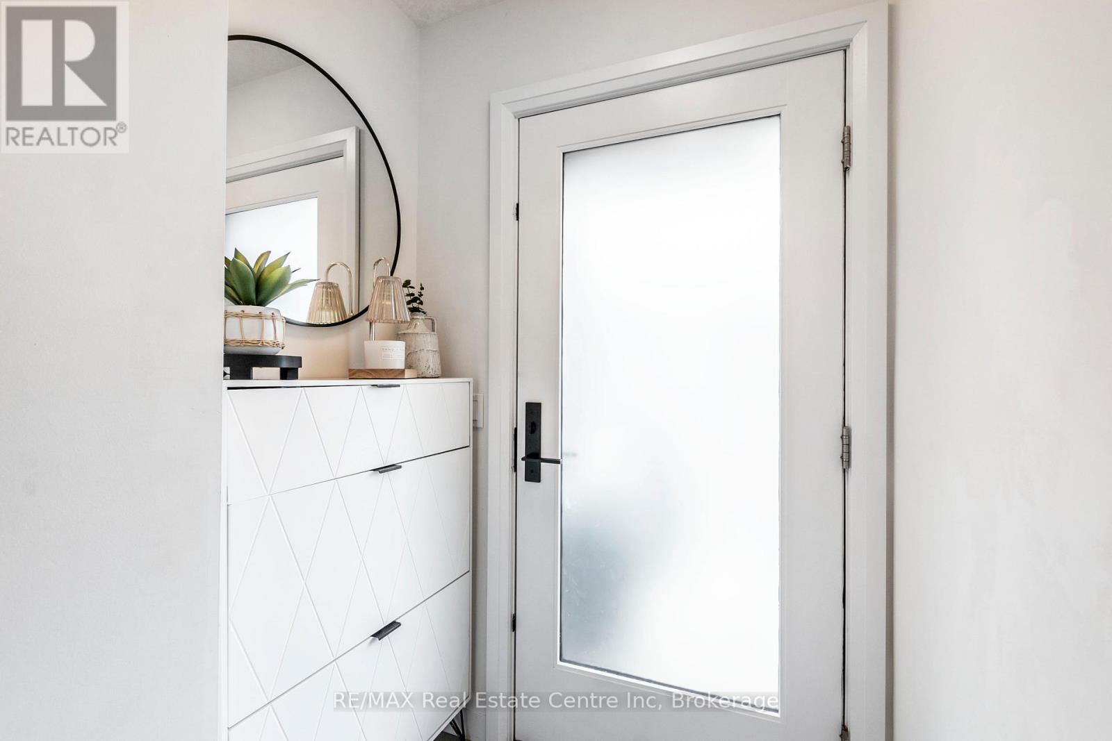 59 Lily Lane, Guelph, Ontario N1L 0R2 - Photo 4 - X12728402