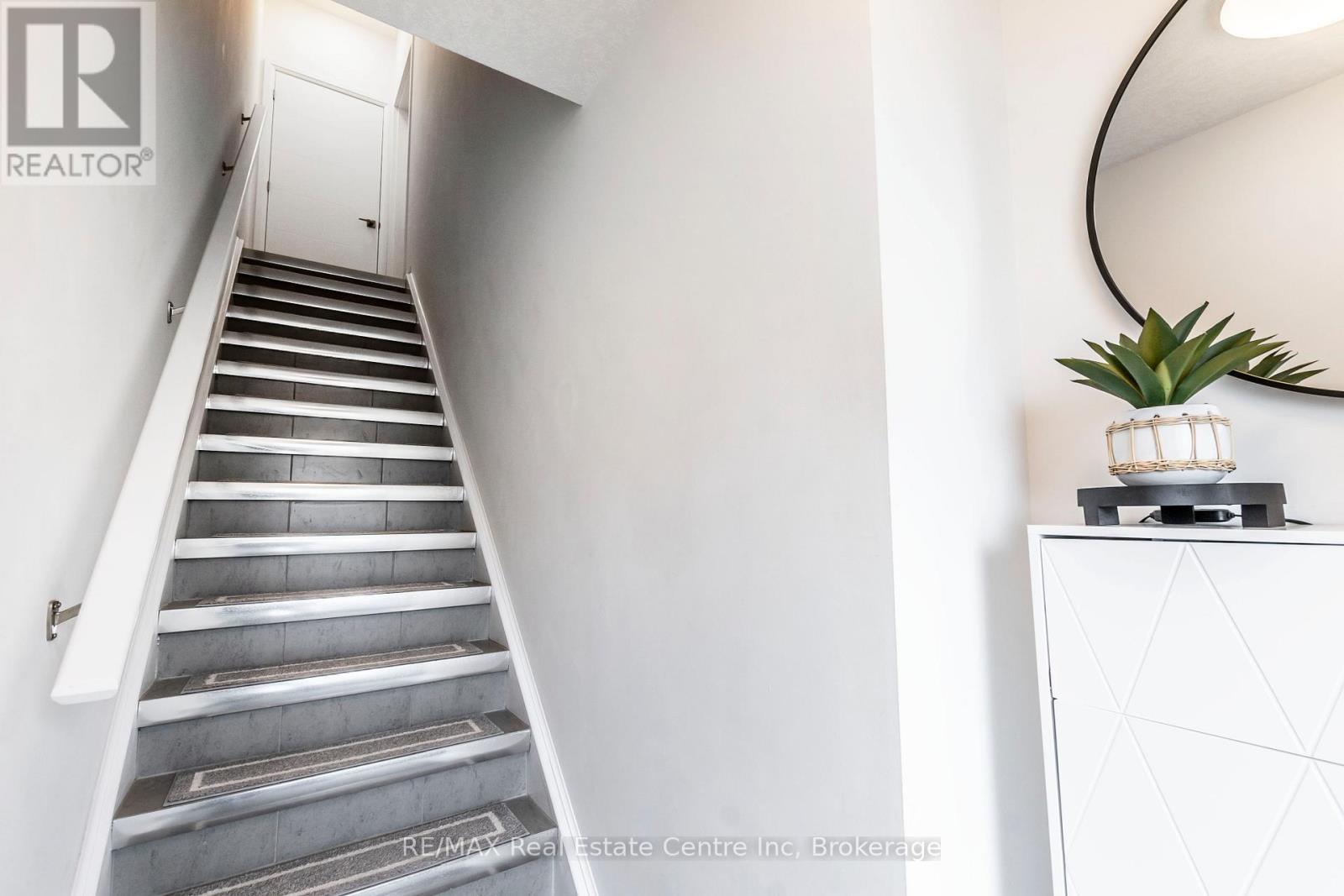 59 Lily Lane, Guelph, Ontario N1L 0R2 - Photo 5 - X12728402