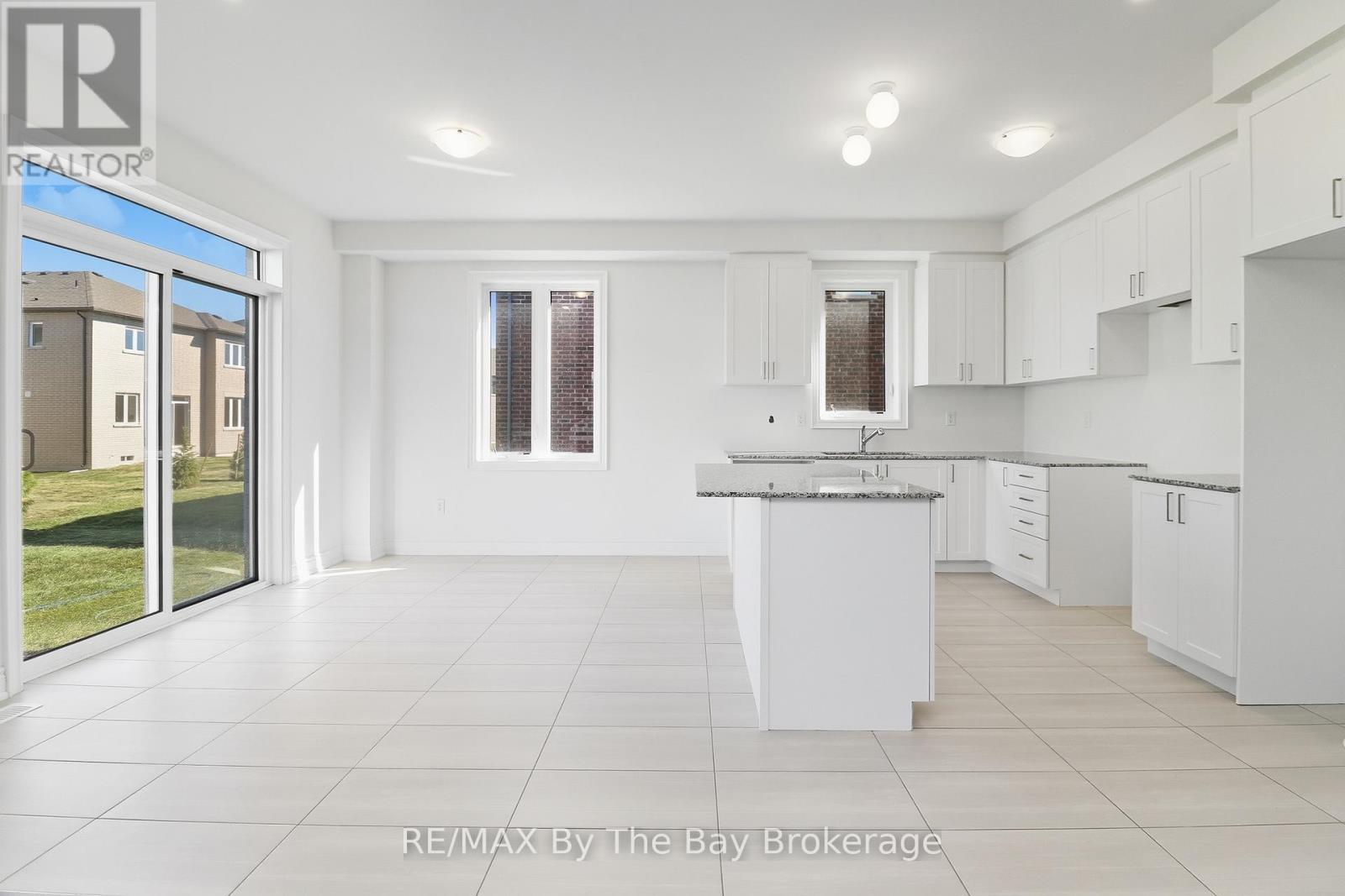 59 Amber Drive, Wasaga Beach, Ontario  L9Z 0R8 - Photo 9 - S12447317