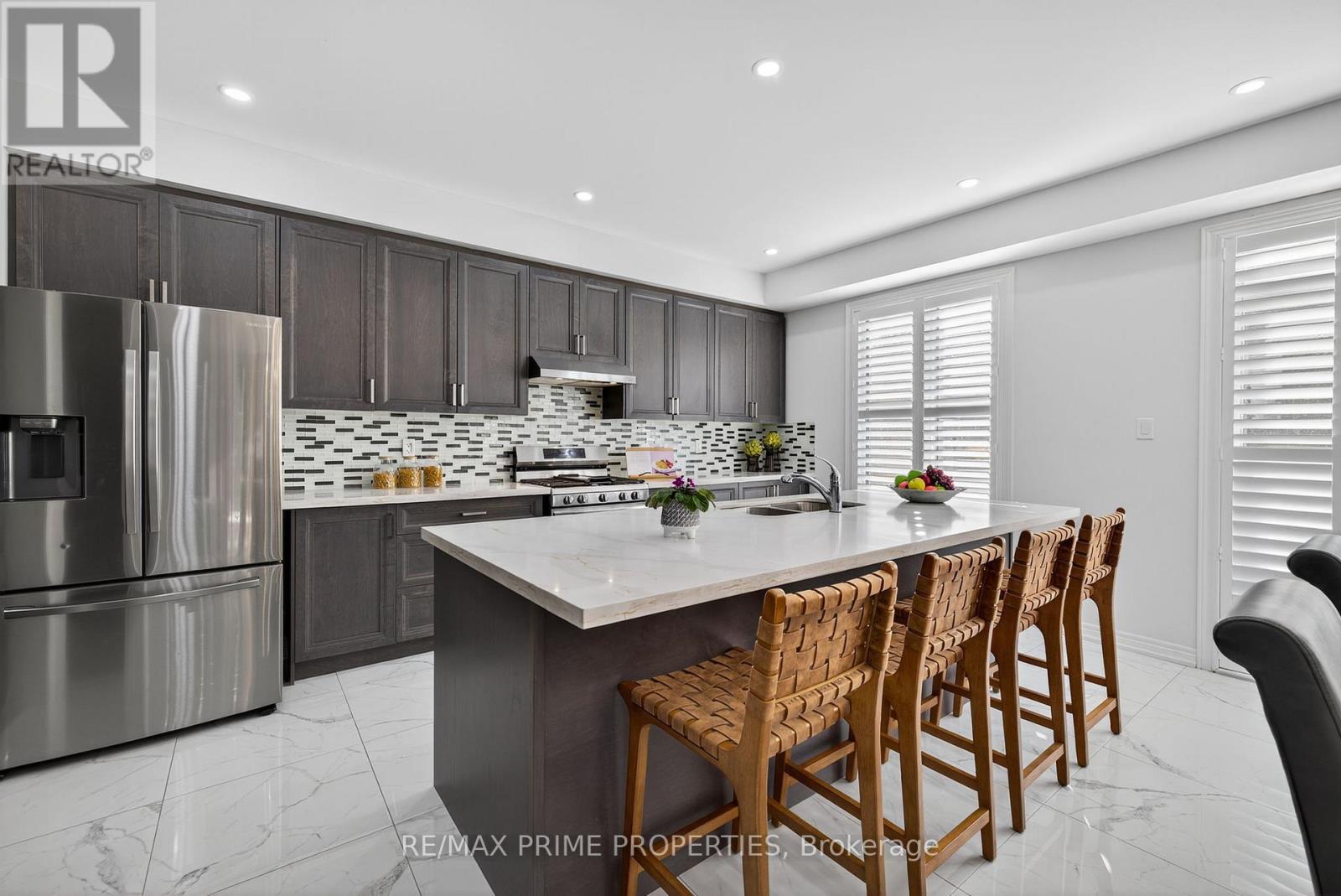 32 Frederick Taylor Way, East Gwillimbury, Ontario  L0G 1M0 - Photo 10 - N12728414