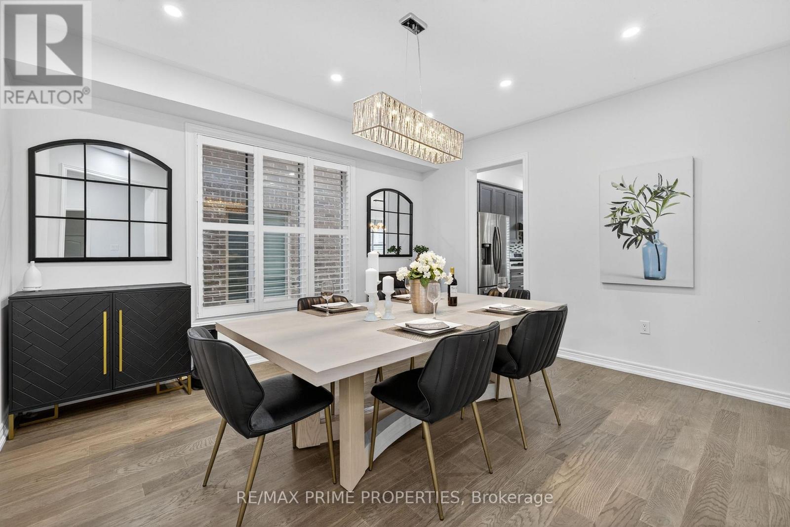 32 Frederick Taylor Way, East Gwillimbury, Ontario  L0G 1M0 - Photo 6 - N12728414