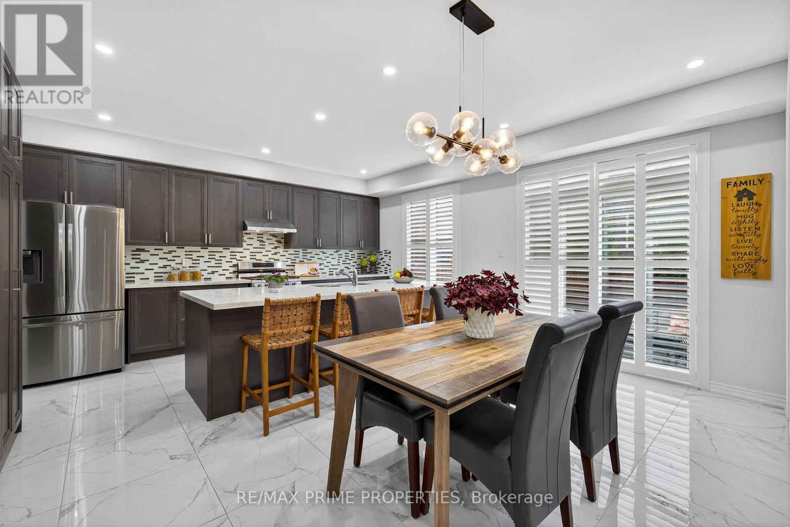 32 Frederick Taylor Way, East Gwillimbury, Ontario  L0G 1M0 - Photo 8 - N12728414