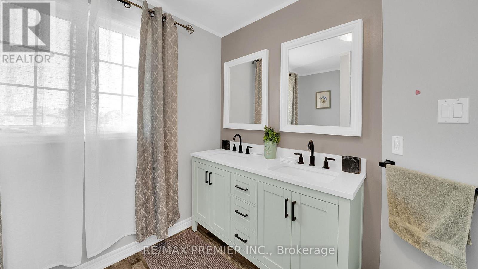 11 Richelieu Court, Caledon, Ontario  L7E 2M3 - Photo 15 - W12728426