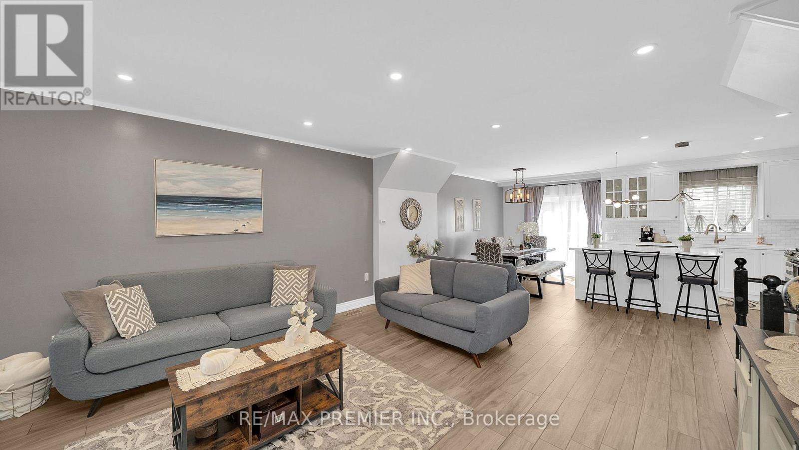 11 Richelieu Court, Caledon, Ontario  L7E 2M3 - Photo 5 - W12728426