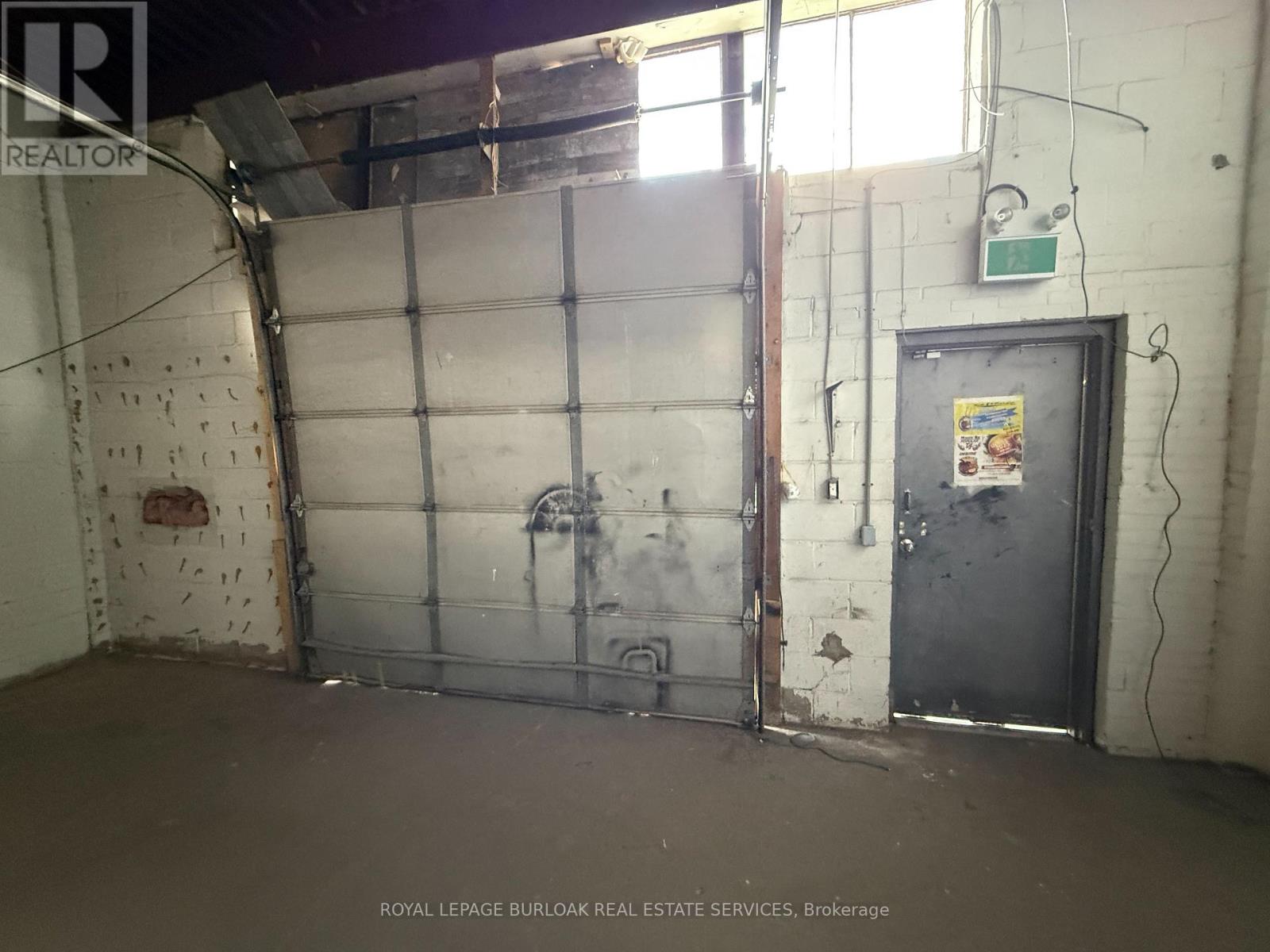 9 - 2450 Finch Avenue W, Toronto, Ontario  M9M 2E9 - Photo 7 - W12728432