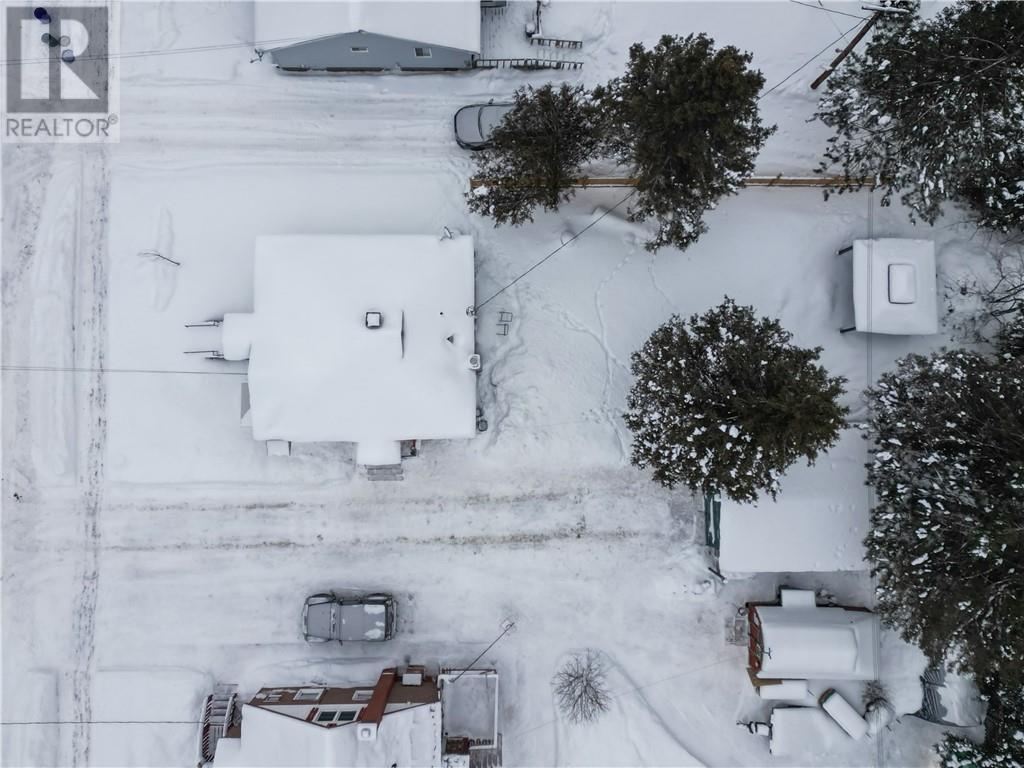 12 Riverview Avenue, Levack, Ontario  P0M 2C0 - Photo 10 - 2126184