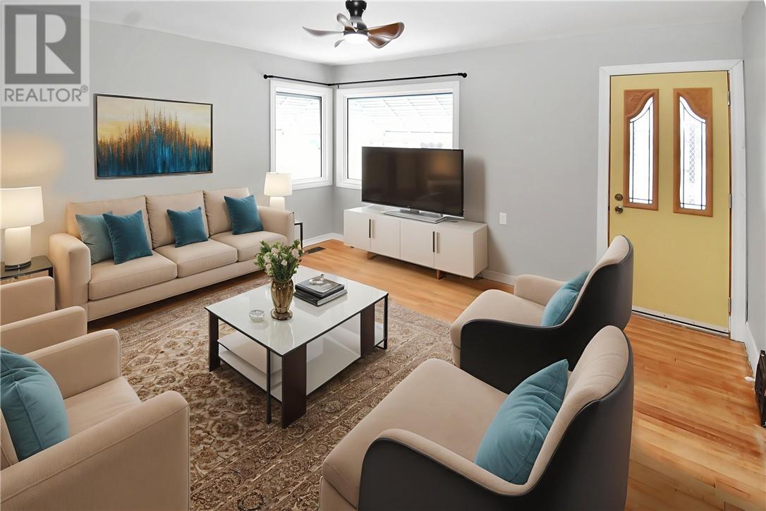 12 Riverview Avenue, Levack, Ontario  P0M 2C0 - Photo 11 - 2126184