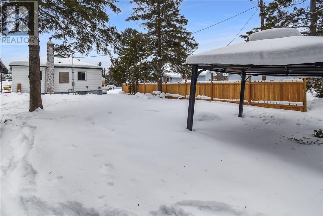 12 Riverview Avenue, Levack, Ontario  P0M 2C0 - Photo 7 - 2126184