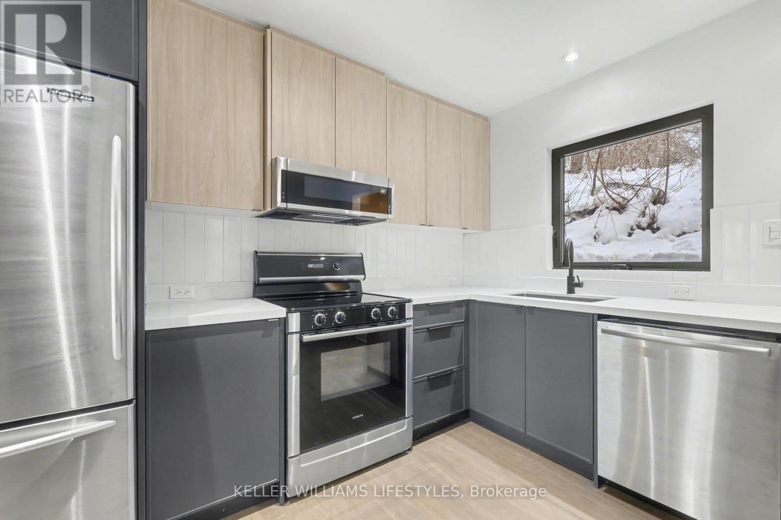 306 Riverside Drive, London North, Ontario  N6H 1E9 - Photo 2 - X12728440