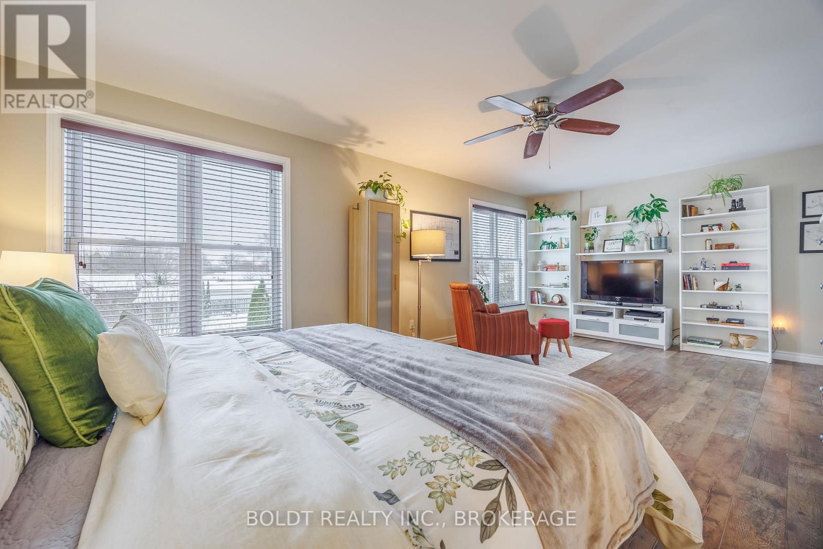 25 Neptune Drive, St. Catharines, Ontario  L2M 2S3 - Photo 17 - X12728438