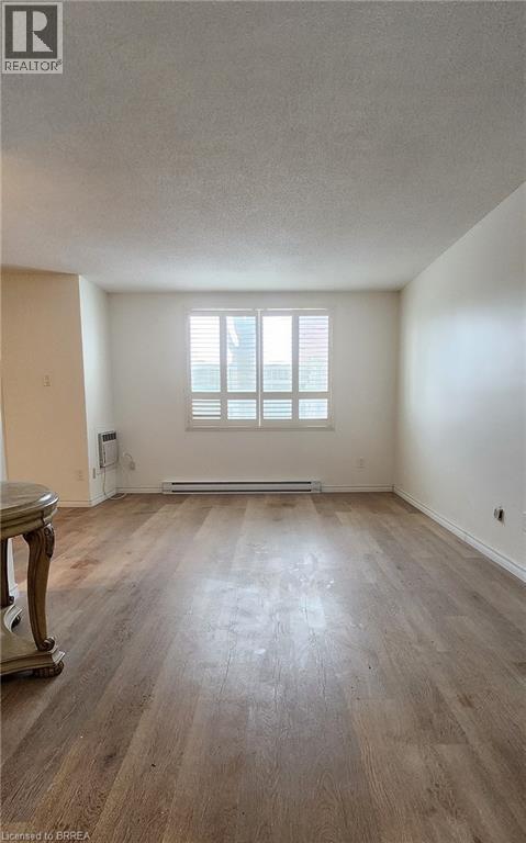 421 Fairview Drive Unit# 103, Brantford, Ontario  N3R 7M3 - Photo 11 - 40799737