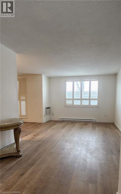 421 Fairview Drive Unit# 103, Brantford, Ontario  N3R 7M3 - Photo 12 - 40799737