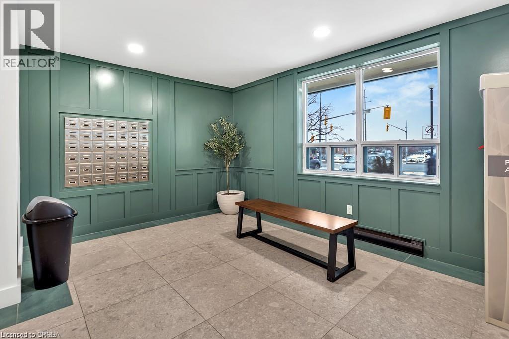 421 Fairview Drive Unit# 103, Brantford, Ontario  N3R 7M3 - Photo 5 - 40799737