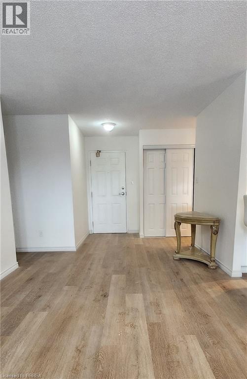 421 Fairview Drive Unit# 103, Brantford, Ontario  N3R 7M3 - Photo 8 - 40799737